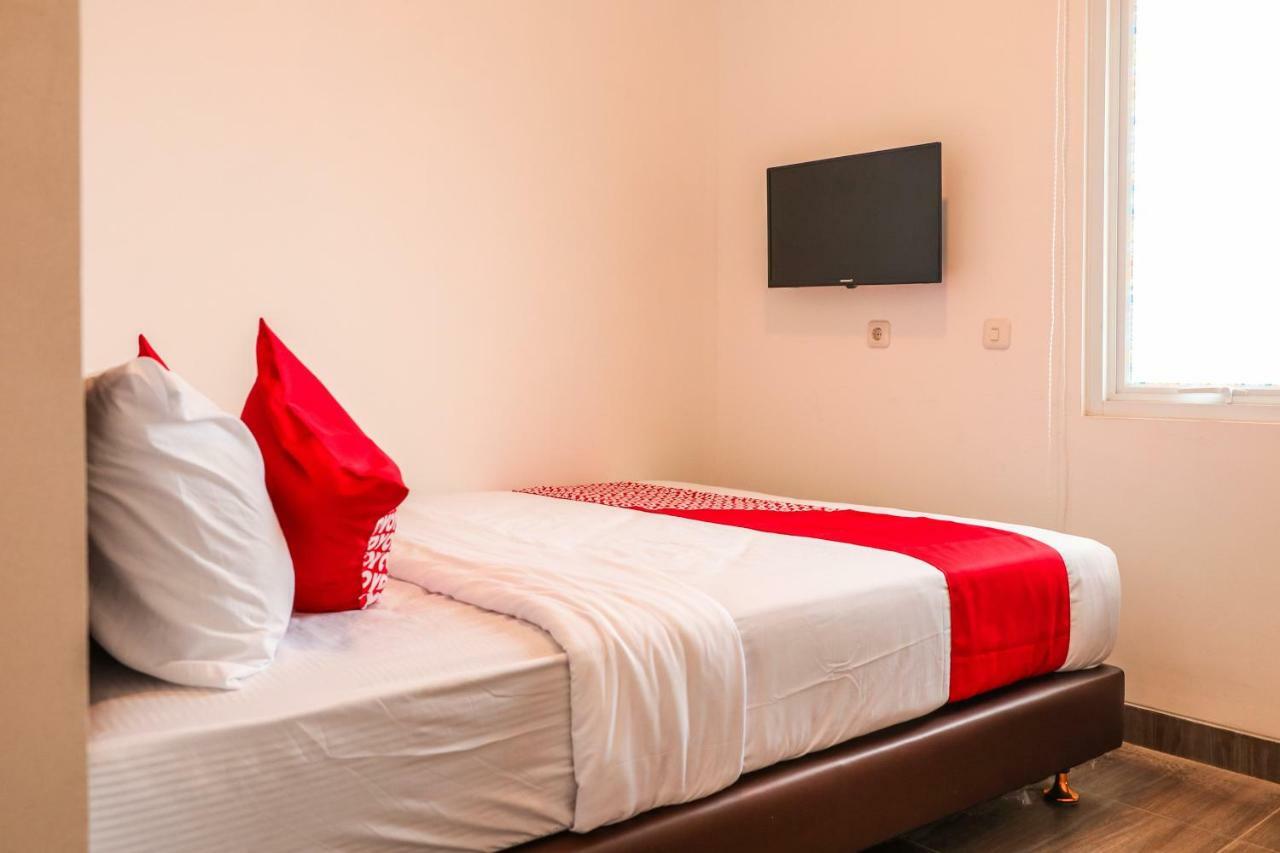 Oyo 488 Tekno Residence South Tangerang Экстерьер фото