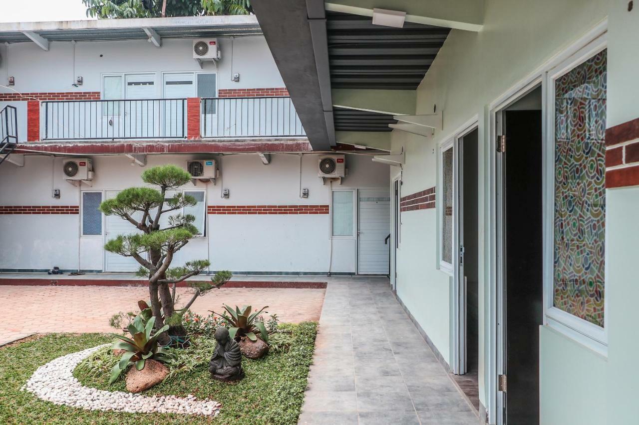 Oyo 488 Tekno Residence South Tangerang Экстерьер фото