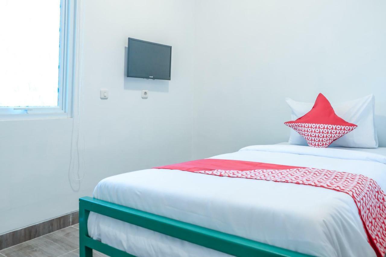 Oyo 488 Tekno Residence South Tangerang Экстерьер фото